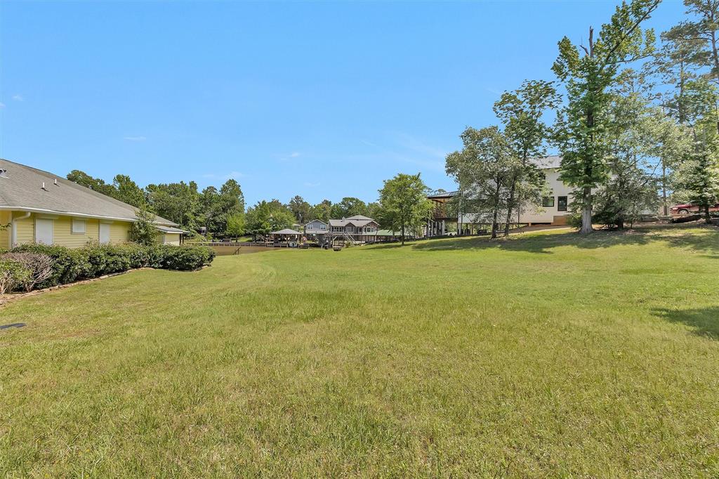 170 Weeping Willow, Livingston, Texas image 8