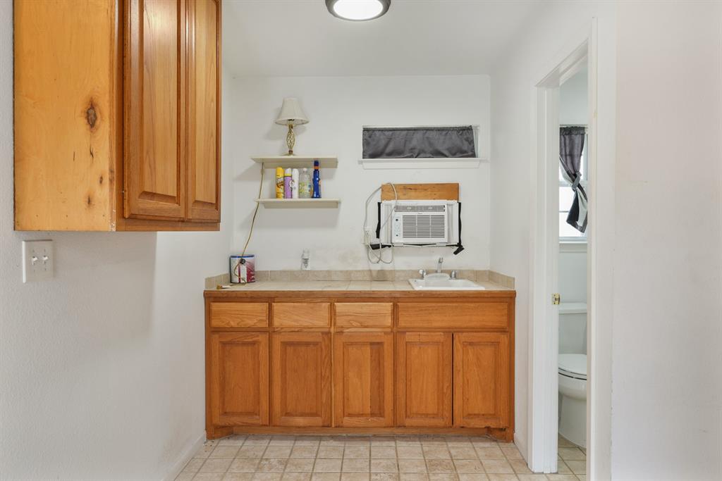 6625 E Post Road, Kyle, Texas image 43