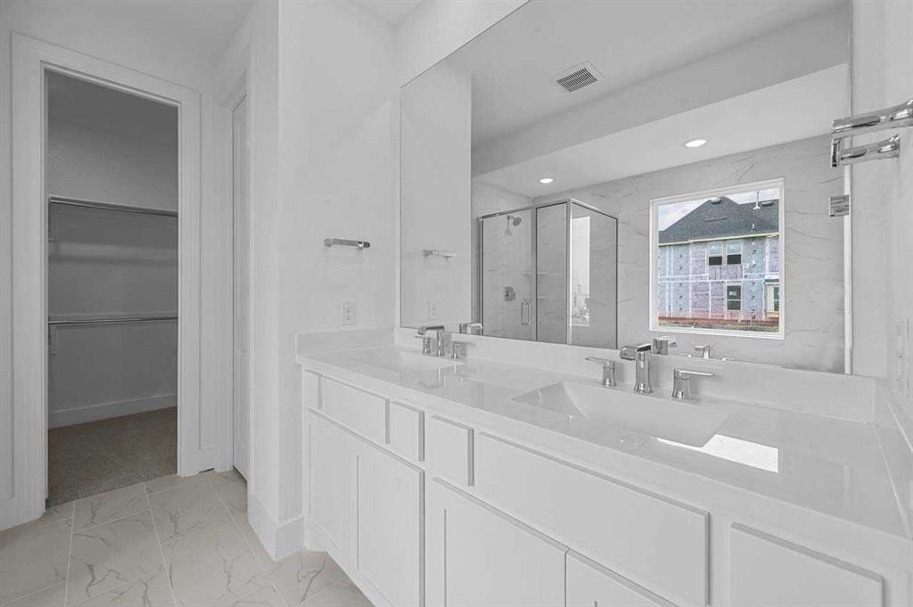 12134 Wildflower Drive, Mont Belvieu, Texas image 9