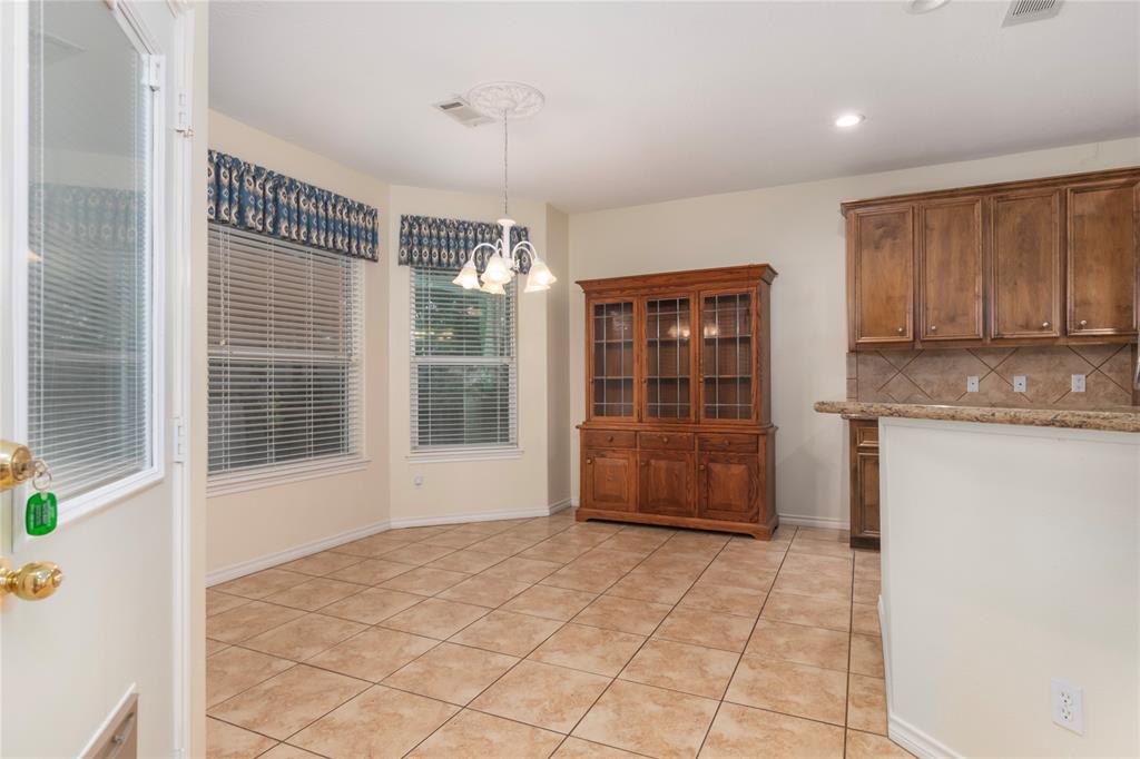 115 April Point Place, Conroe, Texas image 12