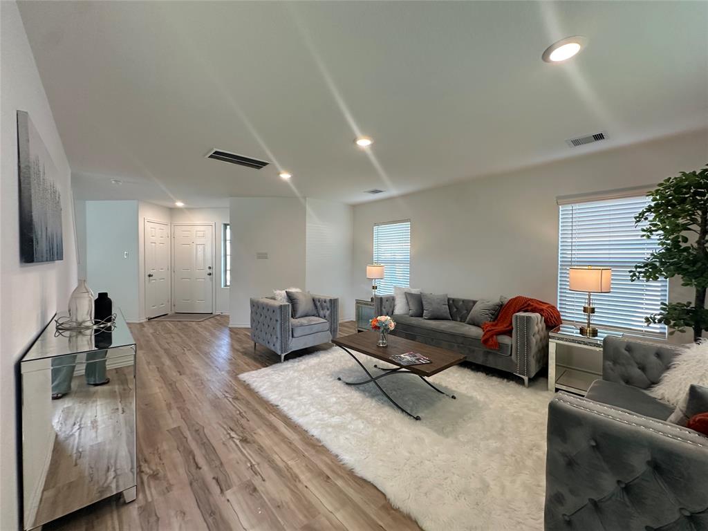 11079 N Lake Mist Lane