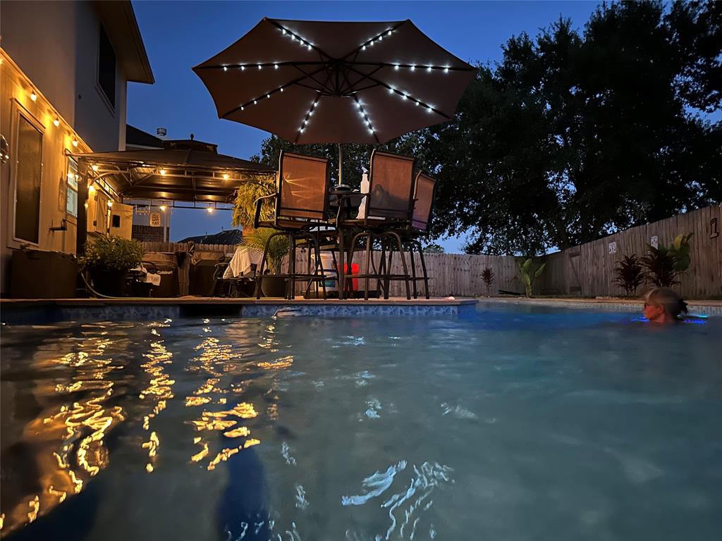 11823 Elizabeth Court, Pinehurst, Texas image 2