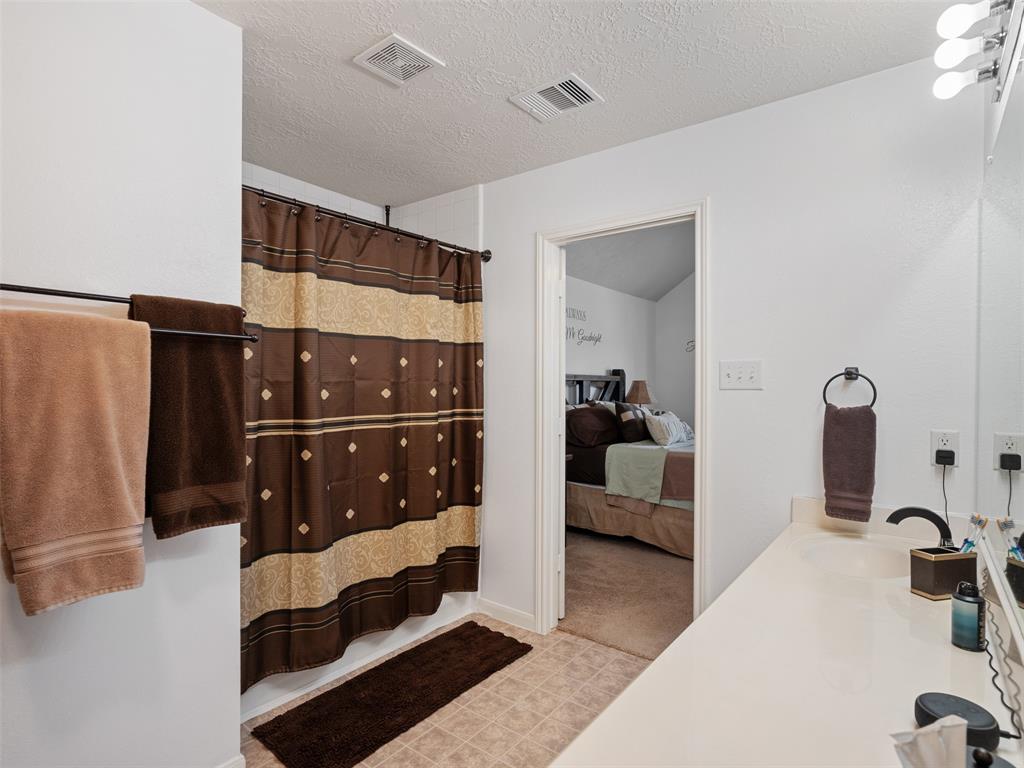 11823 Elizabeth Court, Pinehurst, Texas image 33