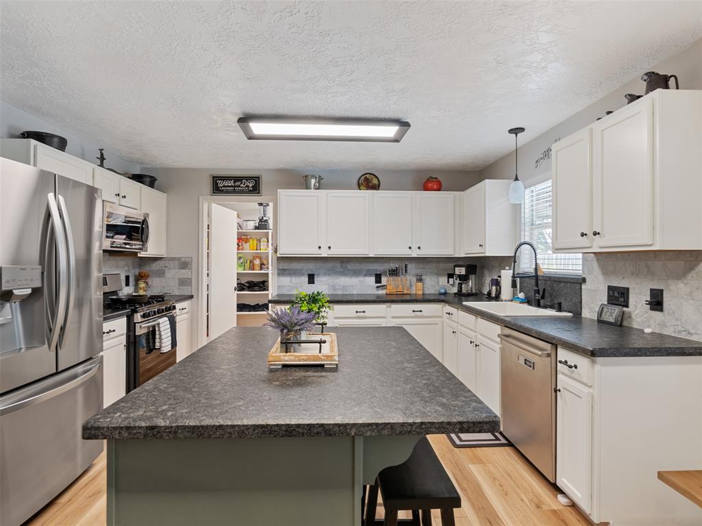 11823 Elizabeth Court, Pinehurst, Texas image 17