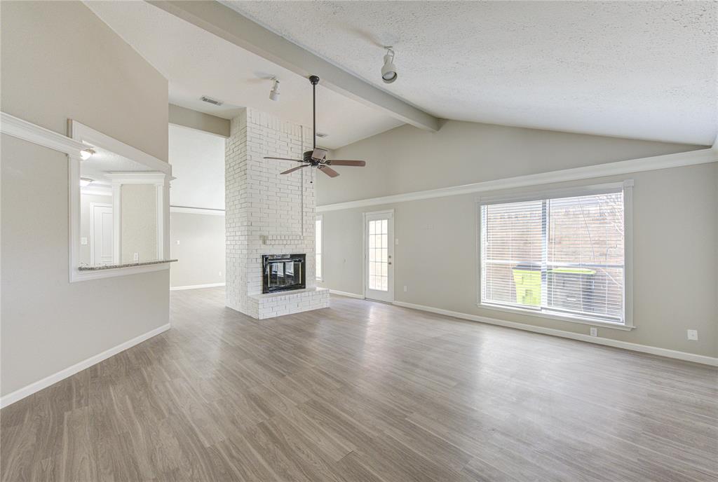 2036 Woodland Hills Drive, Missouri City, Texas image 33