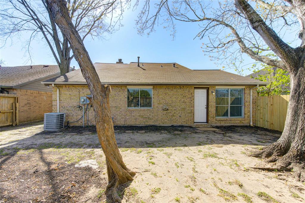2036 Woodland Hills Drive, Missouri City, Texas image 36