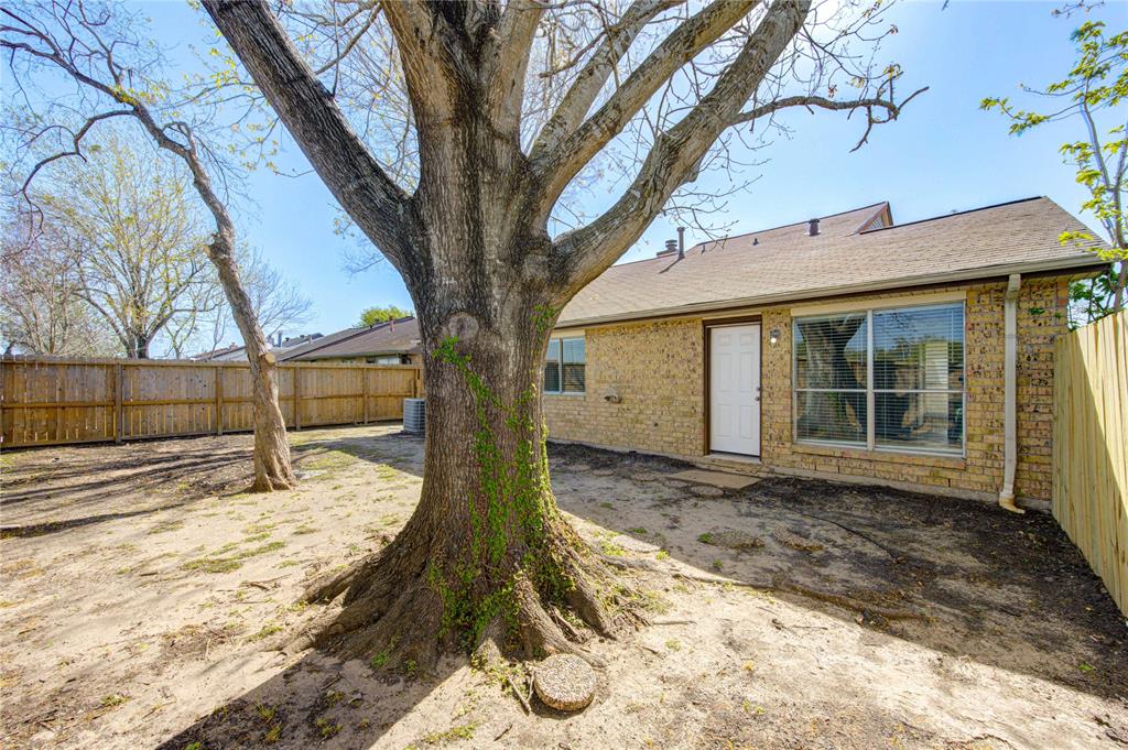 2036 Woodland Hills Drive, Missouri City, Texas image 37