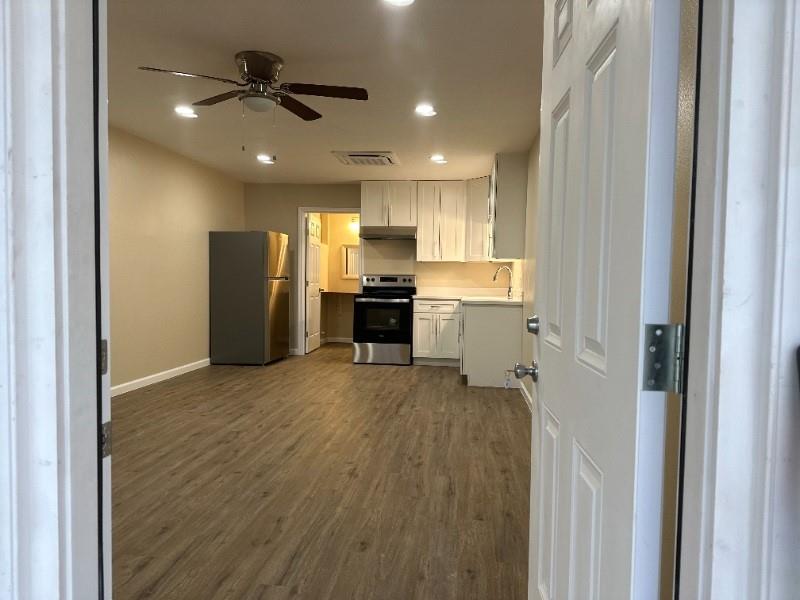 135 W Monroe Street 9