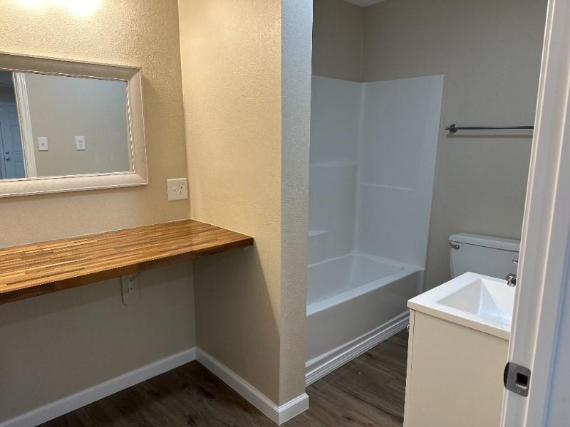 135 W Monroe Street 9