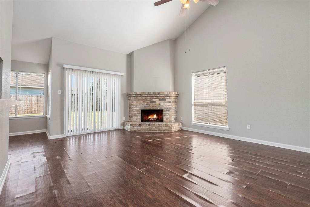 5542 Ambern Drive, Houston, Texas image 6