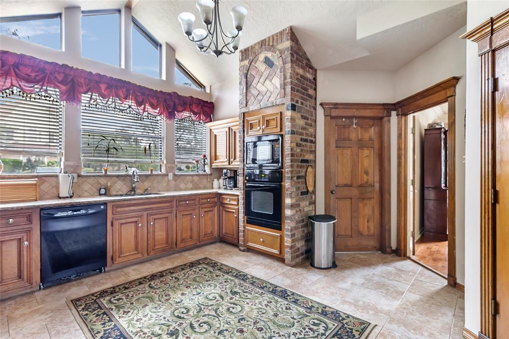 6319 Wimbledon Villas Drive, Spring, Texas image 5