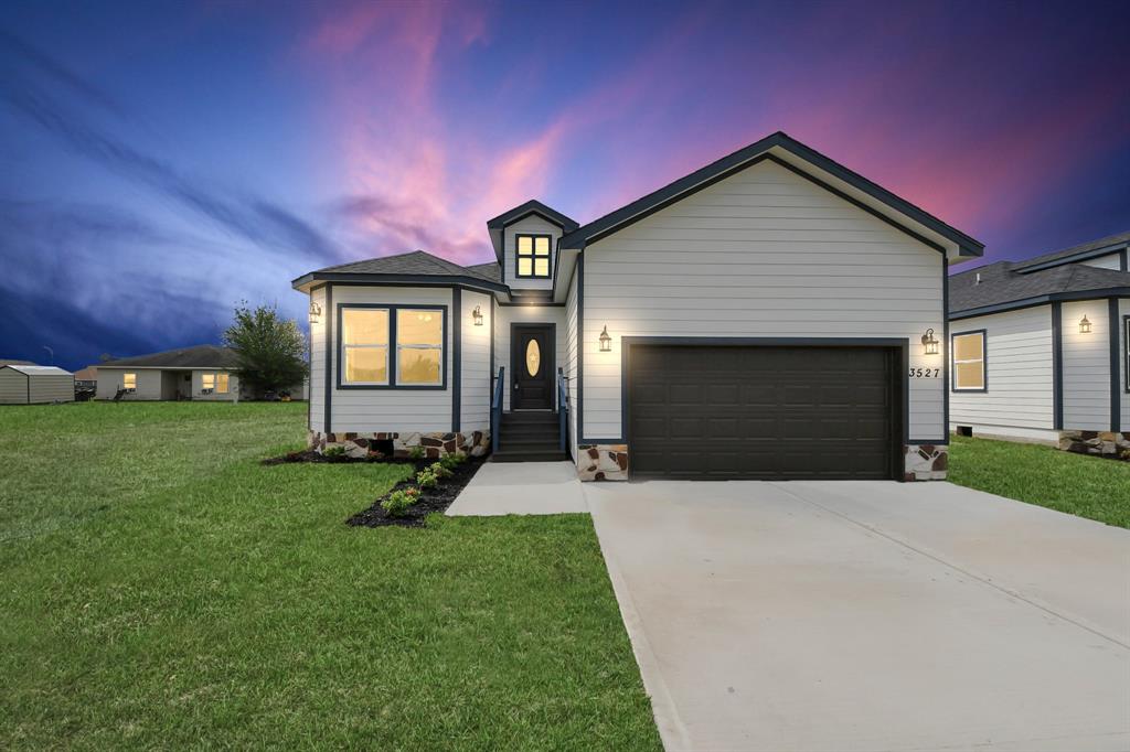 3527 Brook Valley Drive, Brookshire, Texas image 1