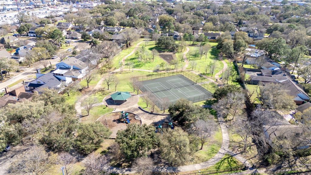 8018 Highmeadow Drive, Houston, Texas image 41