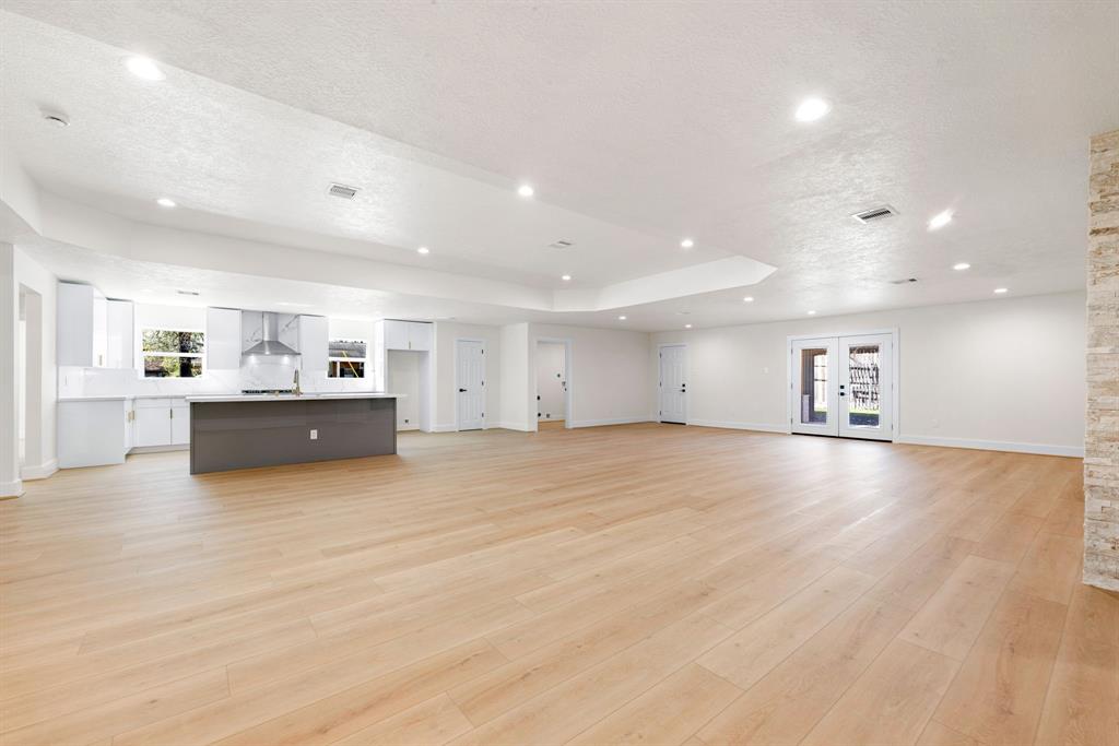 8018 Highmeadow Drive, Houston, Texas image 8