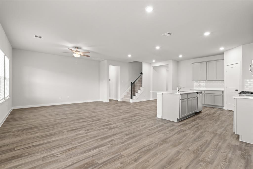 27223 Blue Pool Drive, Katy, Texas image 6