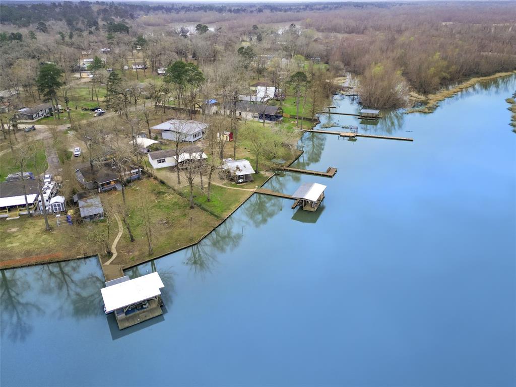 211 W Lakeside Drive, Huntsville, Texas image 32
