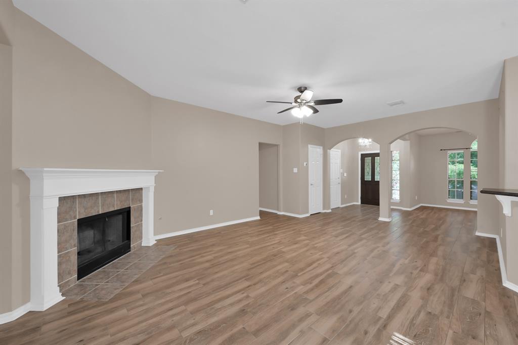 107 W Russet Grove Circle