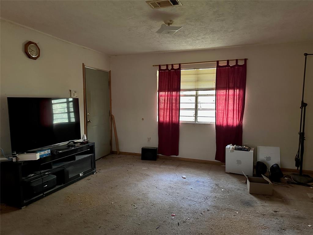 1883 Winding Creek Drive, Trinity, Texas image 13