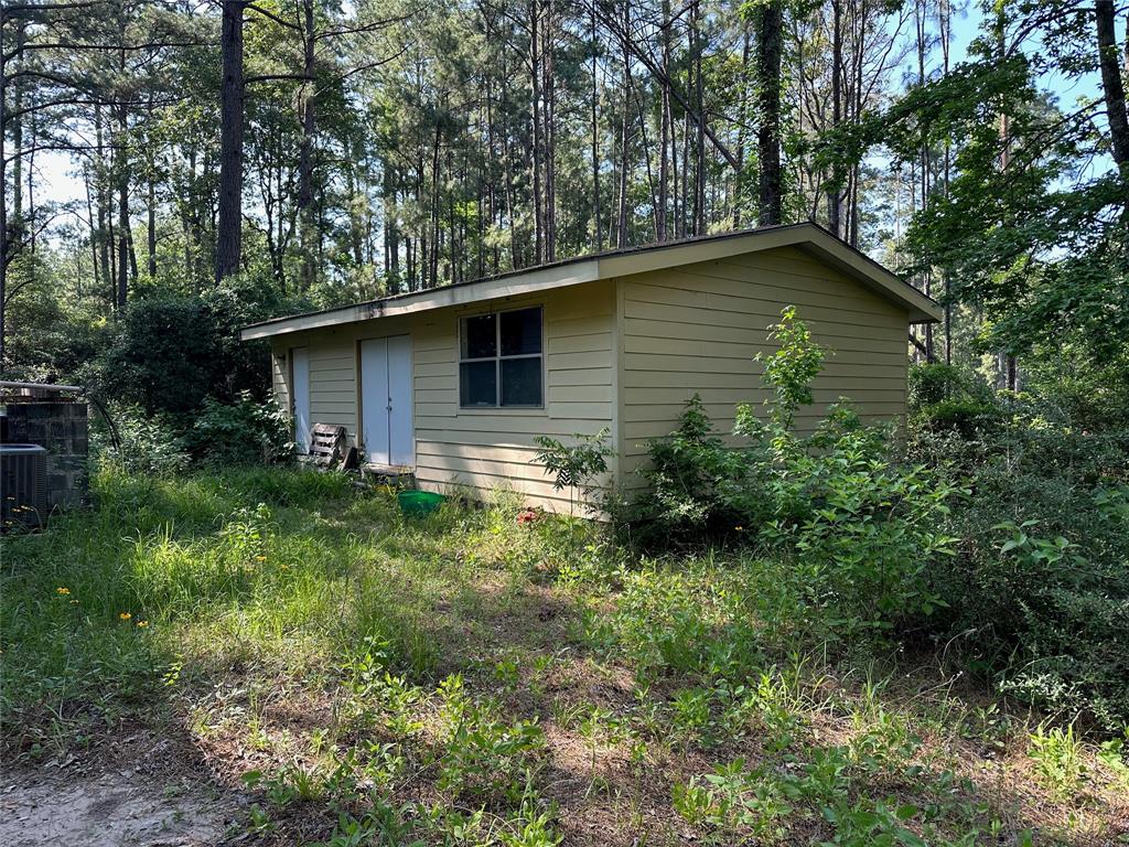 1883 Winding Creek Drive, Trinity, Texas image 2