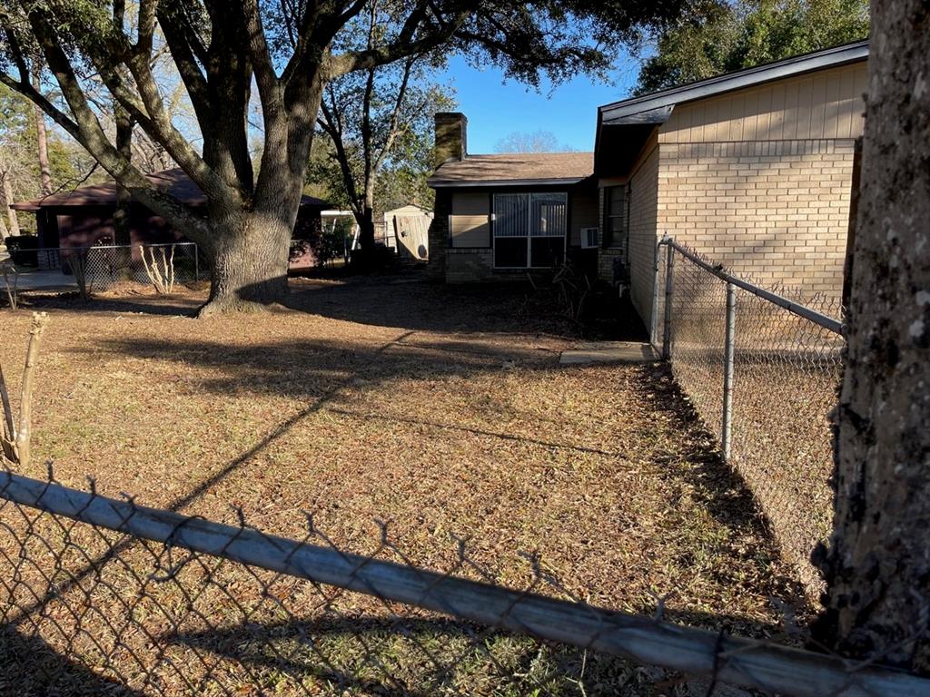 106 Rosewood Drive, Crockett, Texas image 26