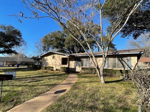 A home in Crockett