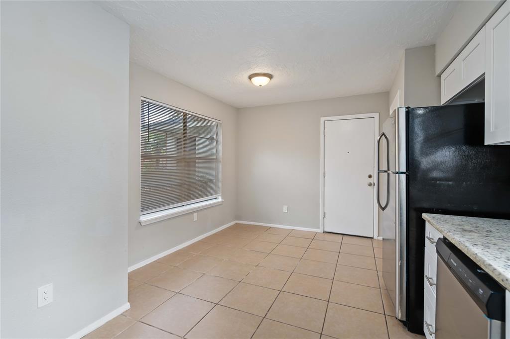 5707 Sunnygate Drive, Spring, Texas image 11