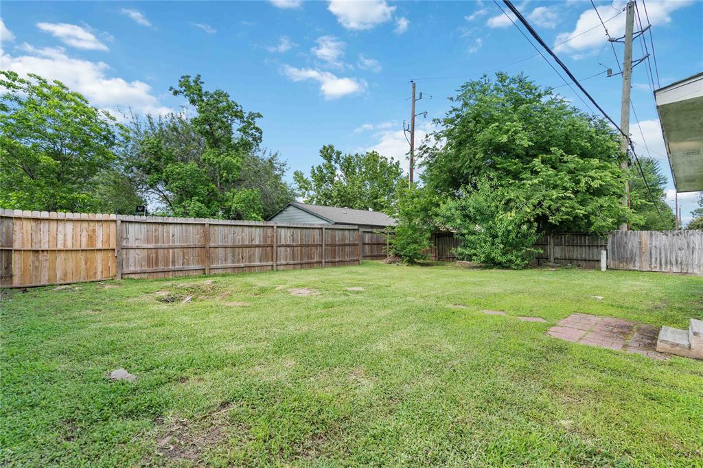 5707 Sunnygate Drive, Spring, Texas image 21