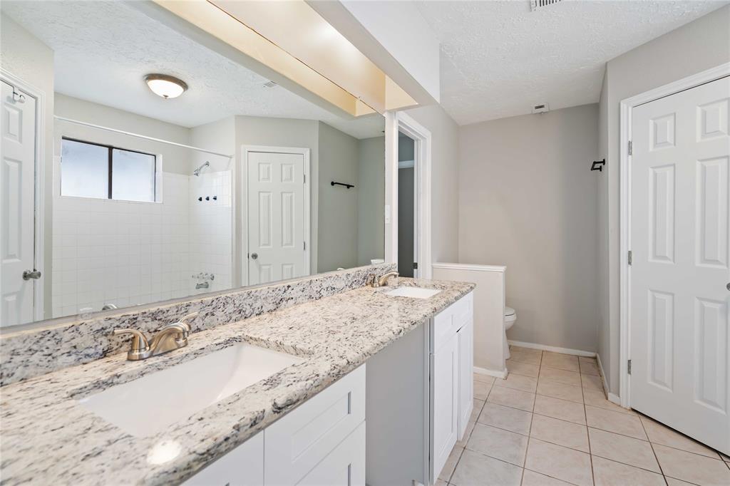 5707 Sunnygate Drive, Spring, Texas image 18