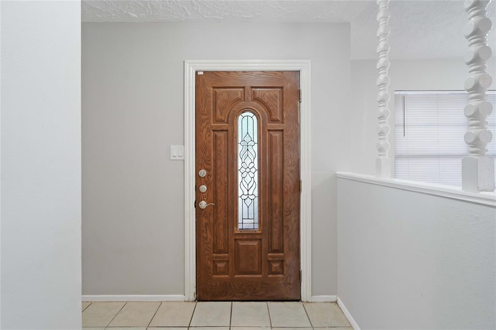 5707 Sunnygate Drive, Spring, Texas image 4