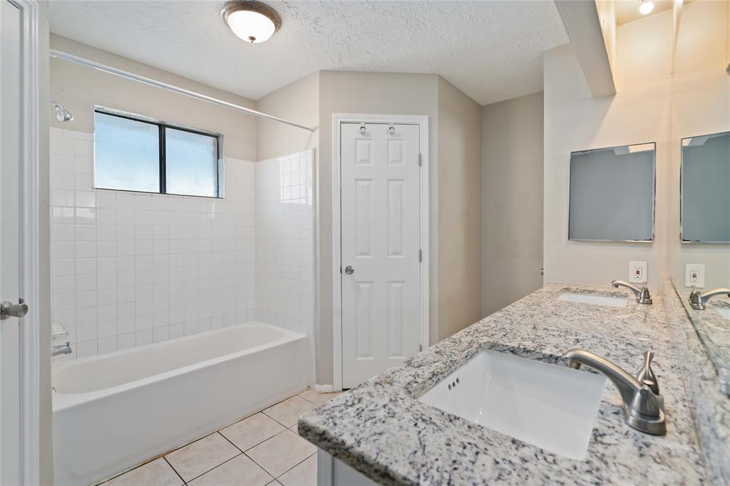 5707 Sunnygate Drive, Spring, Texas image 19