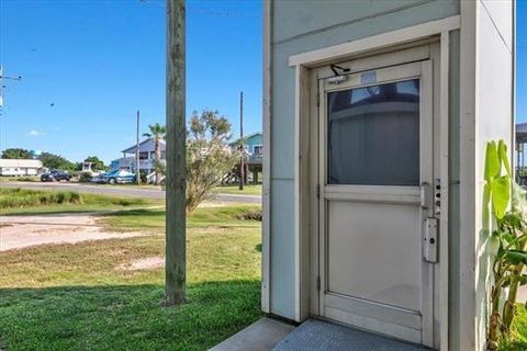 A home in Crystal Beach