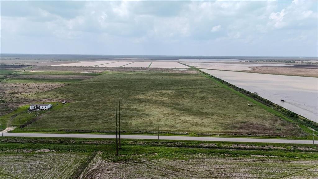 0000 Wilber Road, Winnie, Texas image 4