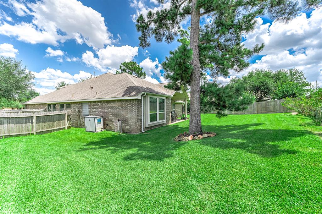 5923 Vinland Shores Court, Spring, Texas image 39