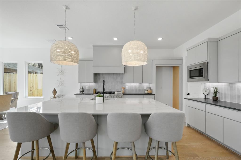 4817 De Milo Drive, Houston, Texas image 2