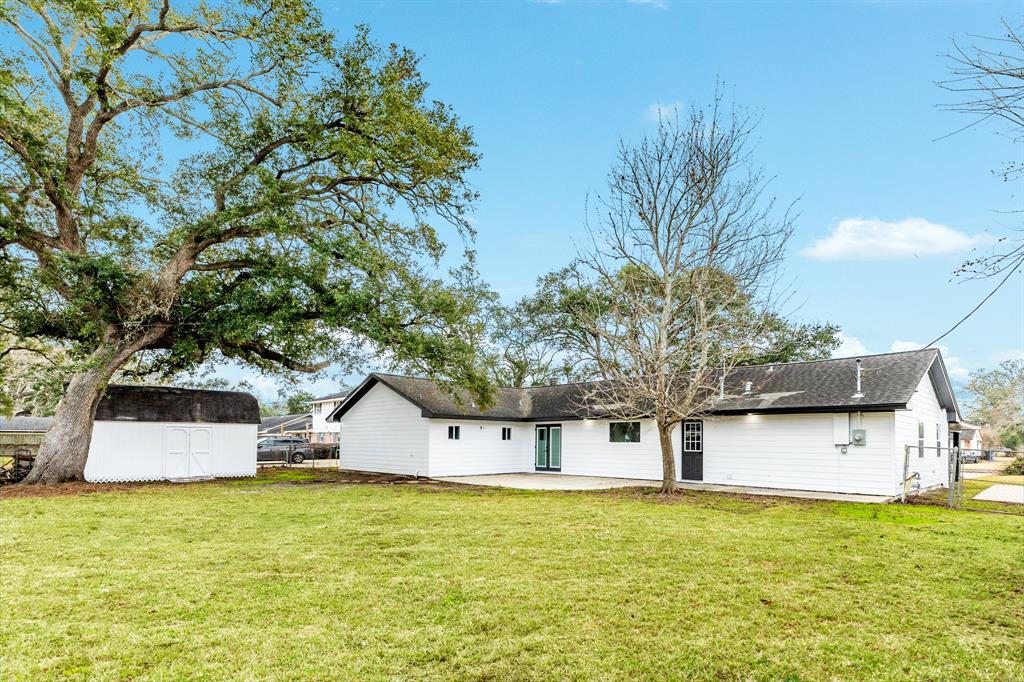 113 Persimmon Lane, Lake Jackson, Texas image 30