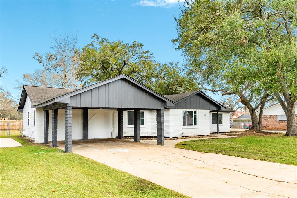 113 Persimmon Lane, Lake Jackson, Texas image 24