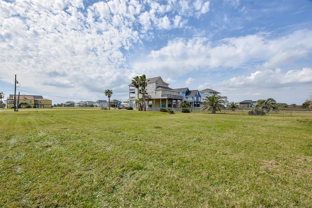 18203 Shaman Drive, Galveston, Texas image 9
