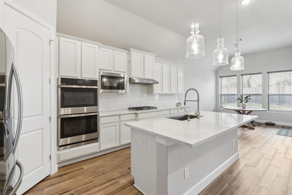 531 Campbell Drive, League City, Texas image 3
