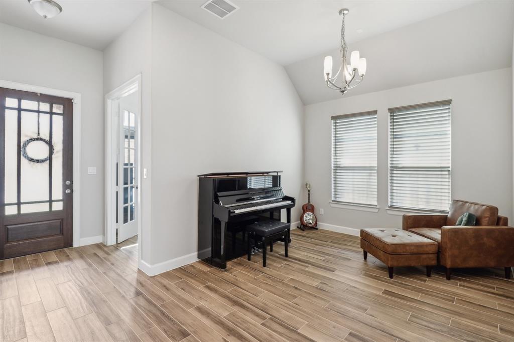 531 Campbell Drive, League City, Texas image 4