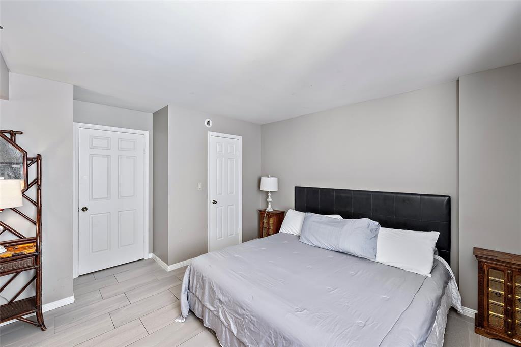 3525 Sage Road #301, Houston, Texas image 17
