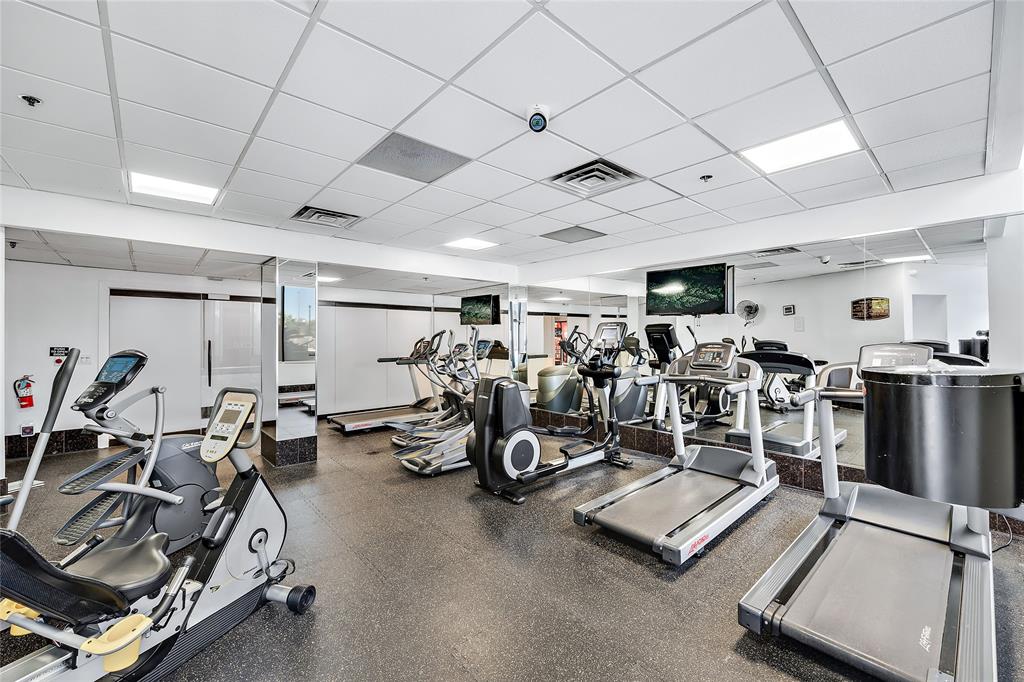 3525 Sage Road #301, Houston, Texas image 25