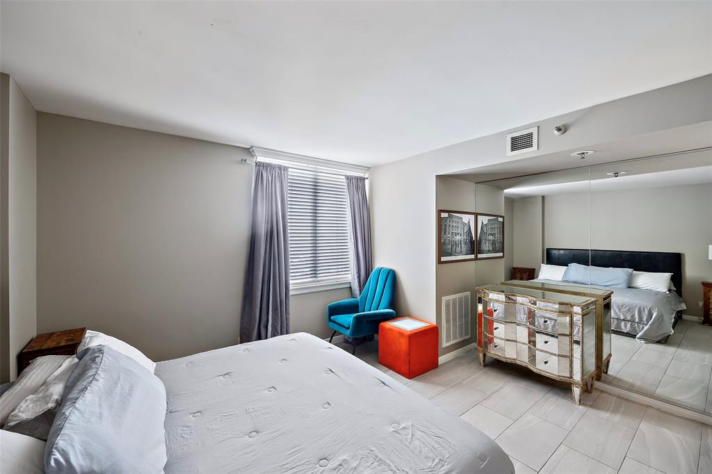 3525 Sage Road #301, Houston, Texas image 19
