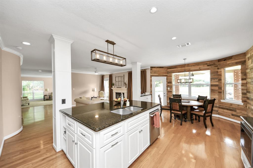 1140 Bartlett Road, Katy, Texas image 19