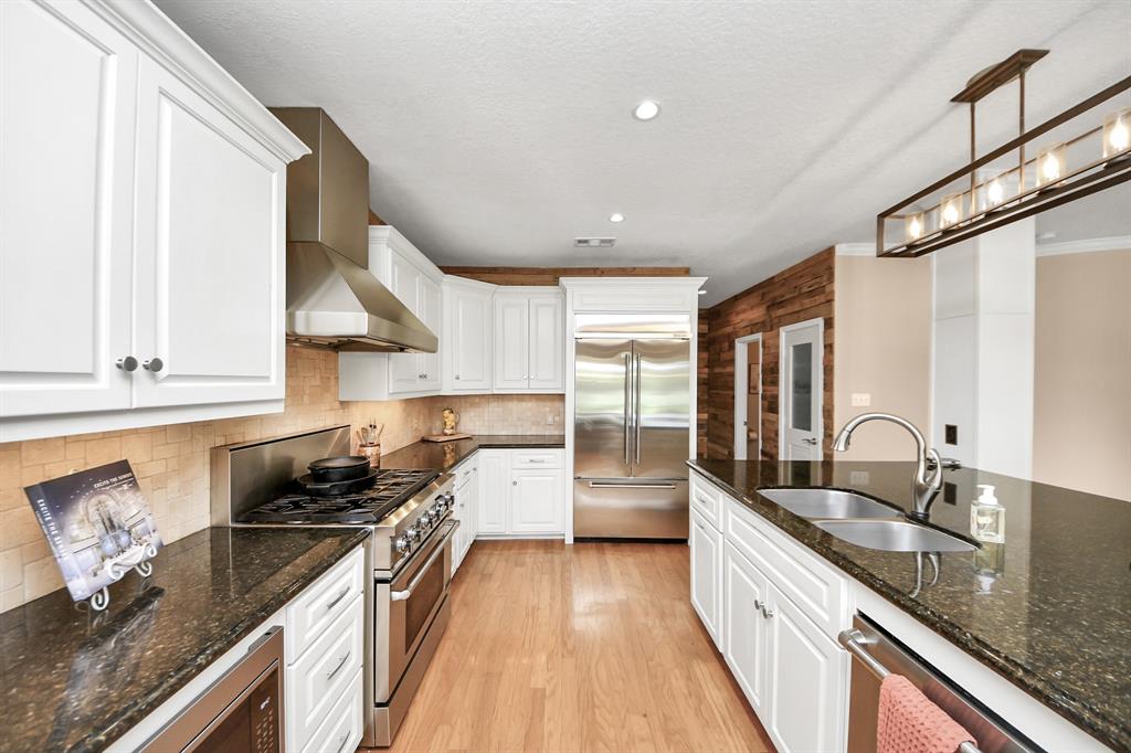 1140 Bartlett Road, Katy, Texas image 22