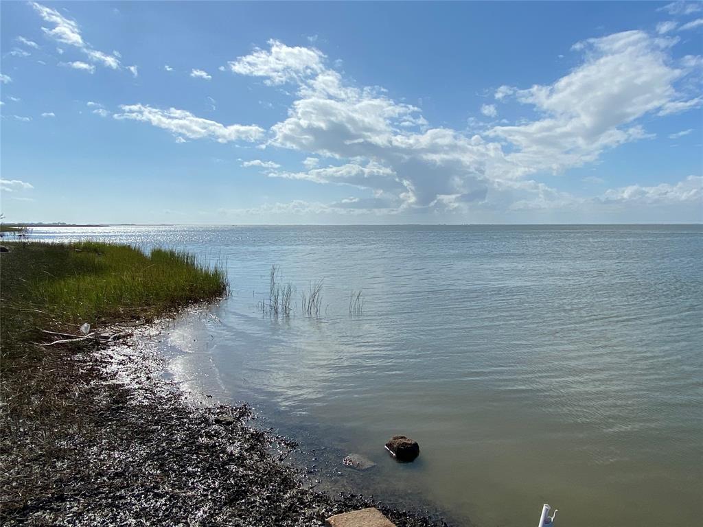 26826 Bay Water Drive, Galveston, Texas image 4