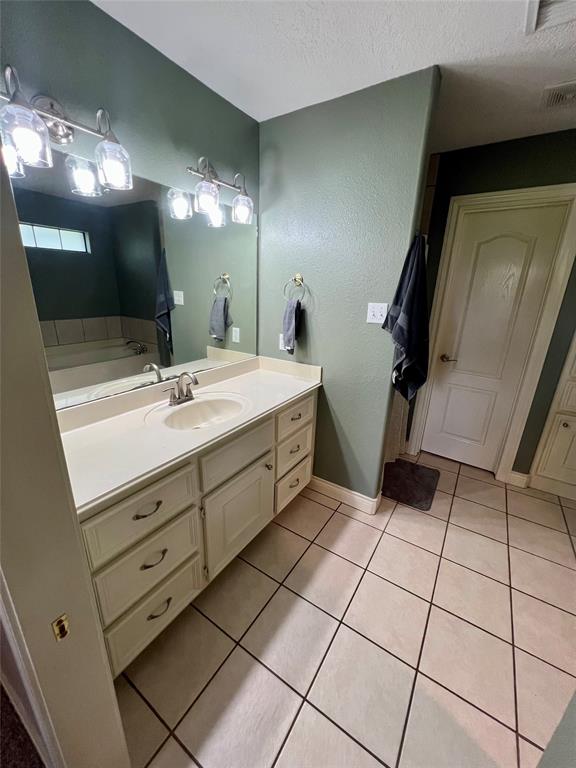 12214 Cherry Point Drive, Mont Belvieu, Texas image 23