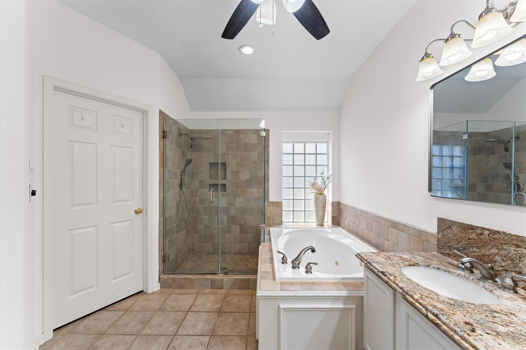 8735 River Wind Drive, Sugar Land, Texas image 12
