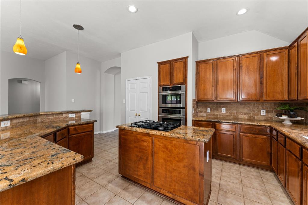 8735 River Wind Drive, Sugar Land, Texas image 8