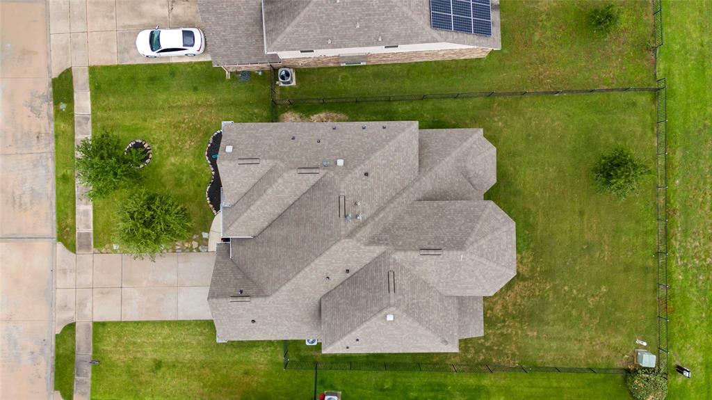 1842 Luminous Waters Lane, Rosharon, Texas image 31