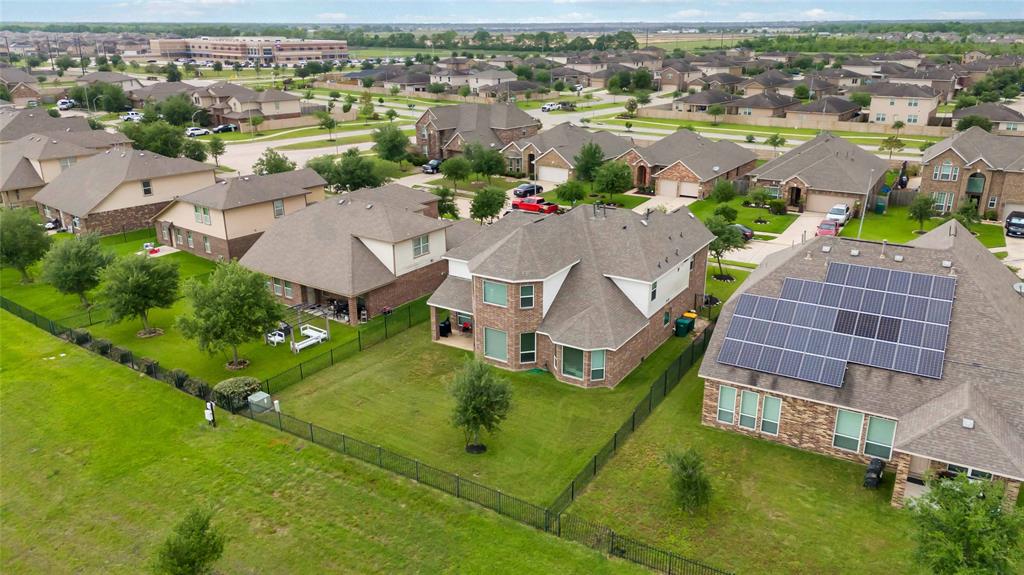 1842 Luminous Waters Lane, Rosharon, Texas image 33